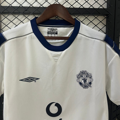 MANCHESTER UNITED 2000-2001 AWAY JERSEY